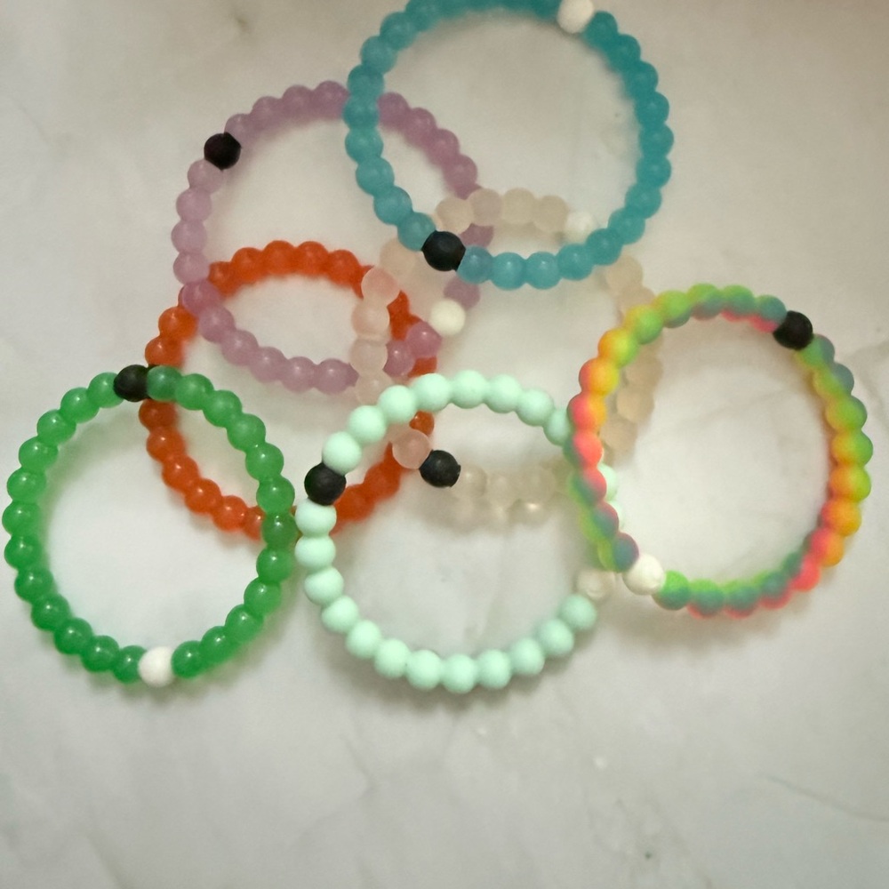 Bundle of 7 Authentic Lokai Bracelets – Mixed Colors